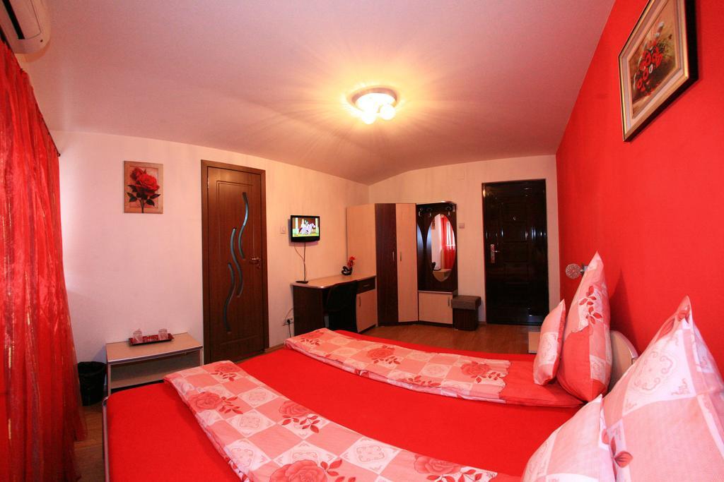 Hotel Radena à Arad Chambre photo